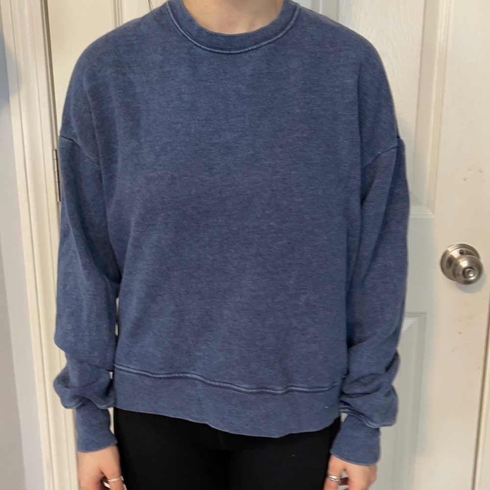 HOLLISTER CREW NECK